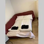 Apartmán Schoene Mit Garten Beim Outletcenter 5 Km *