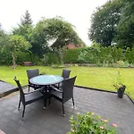 Apartmán Schoene Mit Garten Beim Outletcenter 5 Km Boostedt