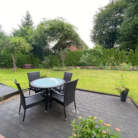 Apartment Schoene Mit Garten Beim Outletcenter 5 Km Boostedt