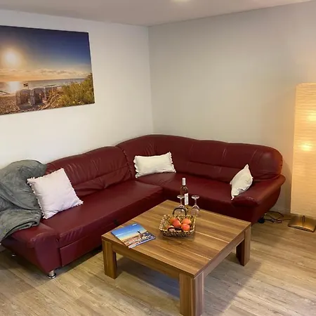 Schoene Mit Garten Beim Outletcenter 5 Km Boostedt