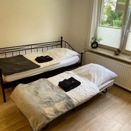 Schoene Mit Garten Beim Outletcenter 5 Km Lejlighed Boostedt