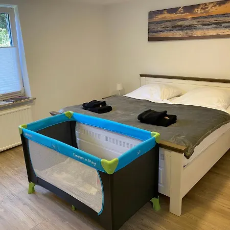 Schoene Mit Garten Beim Outletcenter 5 Km