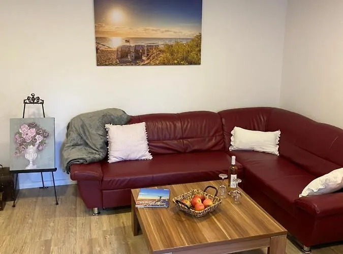 Schoene Mit Garten Beim Outletcenter 5 Km Appartement